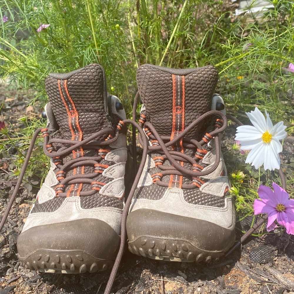 Women’s Merrell hiking boots